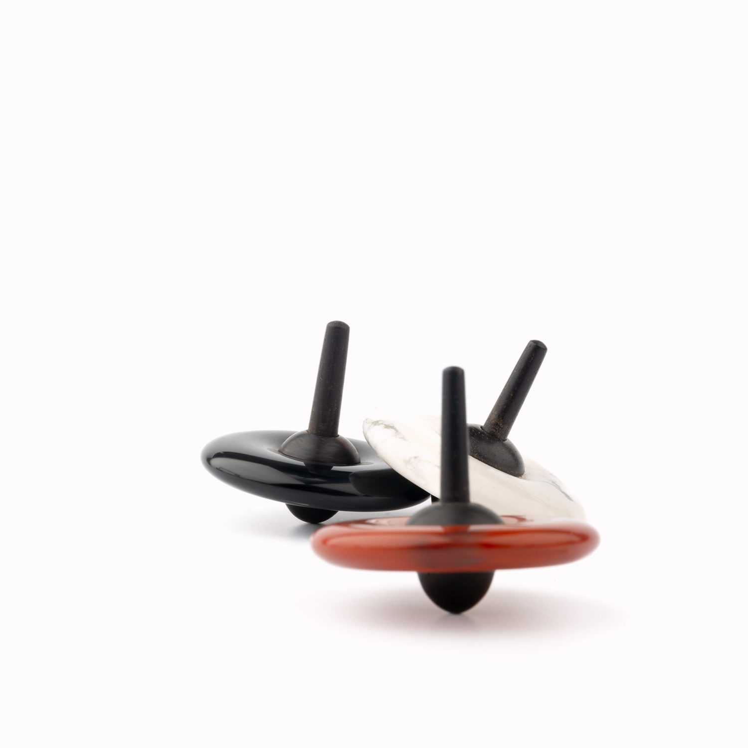 Donut - Kreisel aus Steindonut und Ebenholz - 01